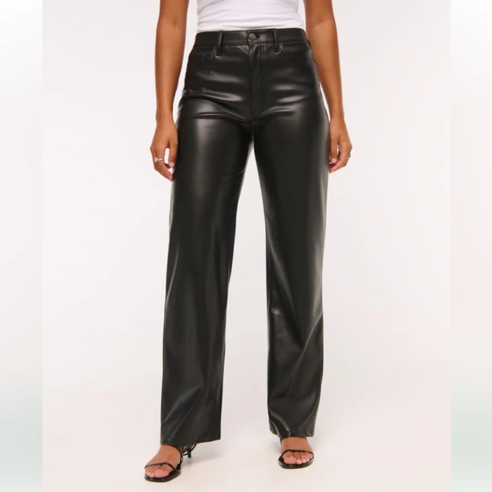 TALL NWT Curve Love High Rise 90s Relaxed Vegan Leather Pant - Picture 3 of 7